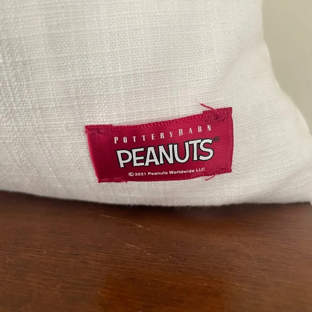 Pottery‎ Barn Peanuts Snoopy Christmas Holiday Lumbar Pillow 14x26